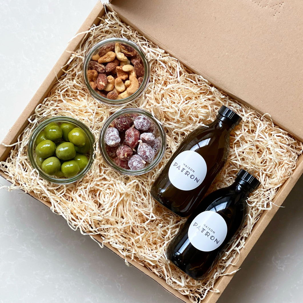 Cocktails and nibbles box
